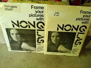 lot 2302 image: Non Glas Plastic Panels.  Different Sizes.  See Pictures