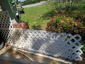 lot 2325 image: White Vinyl Lattice Fencing Panels