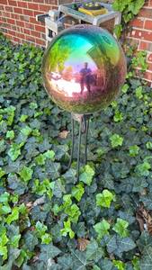 lot 3002 image: Rainbow Reflective Glass Gazing Ball with Metal Stand