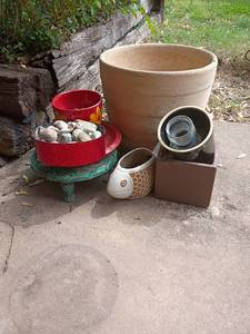 lot 3102 image: Flower Pots and Some Rocks.  Largest Pot is 13 x 15