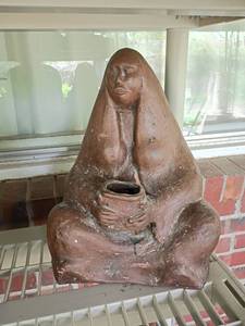 lot 3116 image: Another 14in. Native American Woman Pottery Statue