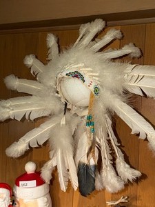 lot 951 image: Native American Head Dress with wall mount (mount will need to be removed from wall)