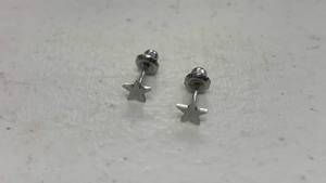 lot 34 image: Claire�s Star Stud Earrings Used for Ear Piercing