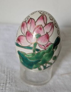 lot 2004 image: Hand Painted Porcelain Egg with Lotus Flower Design