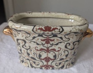 lot 3005 image: Chinese Ceramic Oval Bowl with Gold Handles&nbsp