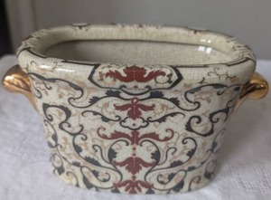 lot 3006 image: Decorative Porcelain Oval Bowl with Gold Handles&nbsp