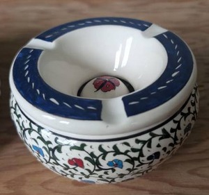 lot 3035 image: Moroccan Hand-Painted Ceramic Ashtray with Floral Pattern&nbsp