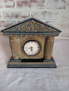 lot 3038 image: Classical Mantel Clock with Ornate Columns - 9 in