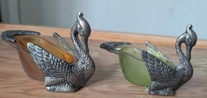 lot 3040 image: Decorative Swan Salt Cellars with Glass Detail - 2 ct