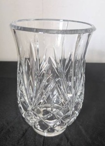 lot 4002 image: Crystal Cut Glass Hurricane Light Shade