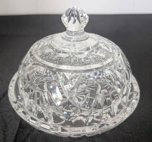 lot 4006 image: Cut Crystal Glass Covered Bowl with Lid