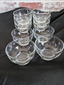 lot 4017 image: Clear Glass Dessert Bowls with Polka Dot Pattern Set