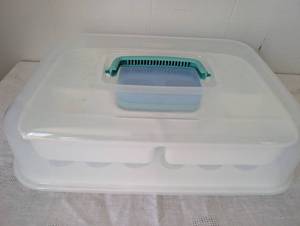 lot 5021 image: Cake Carrier with Compartment Insert and Egg Tray Set