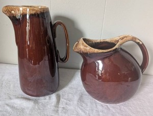 lot 5041 image: Hull Pottery Brown Glazed Ceramic Pitcher Set with Drip Glaze Design - 2 ct