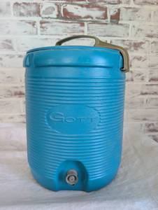 lot 5060 image: Vintage Gott Blue Insulated Water Cooler with Spigot