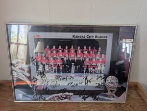 lot 5516 image: Kansas City Blades 1992 Turner Cup Champions Team Photo with Autographs