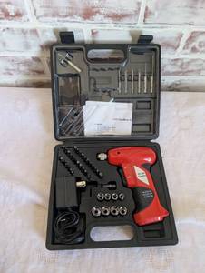 lot 6502 image: 3.6V Cordless Screwdriver Tool Kit with Carrying Case