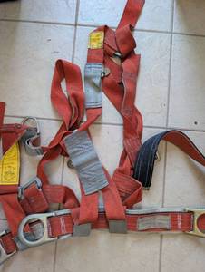 lot 6517 image: Climbing Safety Harness with Straps and Buckles-approx Size Medium&nbsp