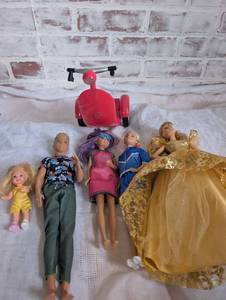 lot 8008 image: Barbie Doll Collection with Ken and Clothing Accessories