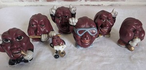 lot 8013 image: California Raisins Ceramic Figures Collection - Set of 6  Bonus Mini Figure&nbsp