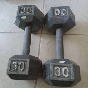 lot 8514 image: 30 lb Hexagonal Dumbbell Pair&nbsp