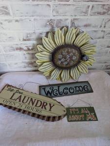 lot 9506 image: Sunflower Welcome Sign Bundle with Metal Wall Decor