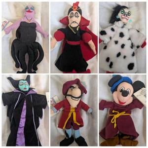 lot 8003 image: Tags On Disney Store Character Plush Toys Collection - 6 ct