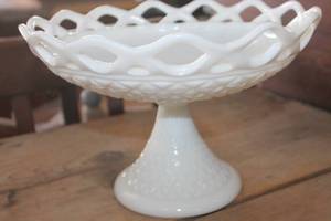 lot 4484 image: Vtg. Lg. Milk Glass Pedestal Bowl