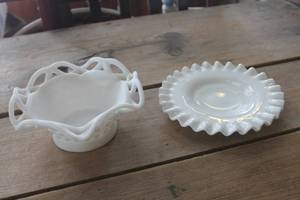 lot 4506 image: Vtg. Fenton Hobnail 6 Plate & More