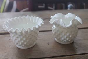 lot 4507 image: Vtg. Fenton Hobnail Bowl and More