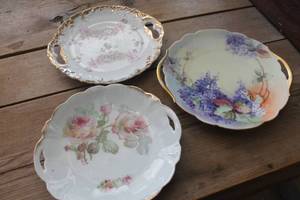 lot 4526 image: Antique Serving Plates
