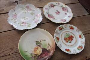 lot 4528 image: Antique Plates