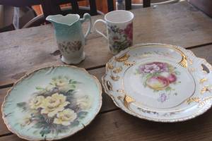lot 4529 image: Antique Plates, Pitcher and Cup