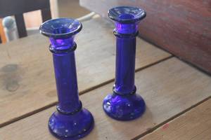 lot 4531 image: Vtg. Cobalt Blue 7 tall Candlestick Holders