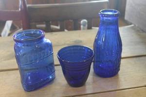 lot 4544 image: Vtg. Cobalt Blue Bottle, Tumbler & More