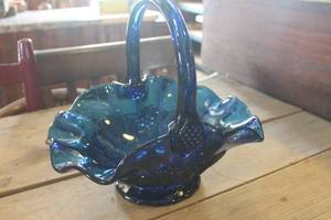 lot 4545 image: Vtg. Cobalt Blue Fenton Glass Ruffled Basket