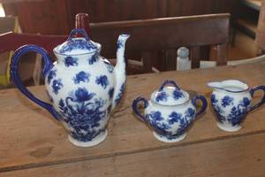 Vtg. Blue Flower Teapot, Creamer & Sugar Bowl