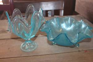 lot 4568 image: Vtg. Petal Swung Compote Bowl & More