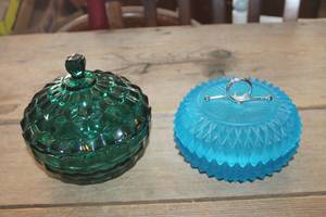 lot 4576 image: Vtg. Indiana Glass Covered Candy Dish & More