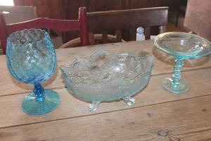 lot 4577 image: Vintage Blue Glass Footed Serving Dish & More