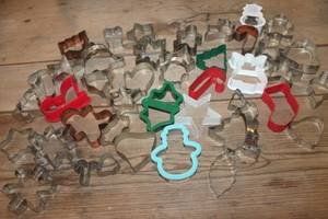 lot 4580 image: Large Lot of Cookie Cutters