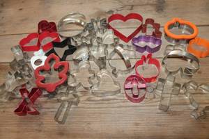 lot 4581 image: Large Lot of Cookie Cutters