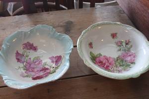 lot 4587 image: Antique Made in Bavaria Serving Bowl & More