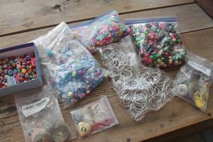 lot 4619 image: Misc. Beads and Key Ring Making Supplies