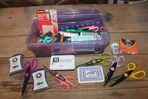 lot 4629 image: Rubbermaid with Craft Scissors and More