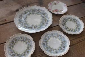 lot 4665 image: Antique Bavaria Plate, Saucers & More