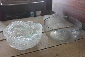 lot 4671 image: Vtg. Carnival Glass Serving Bowl & More