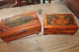 lot 4690 image: Antique Wood Dresser Boxes