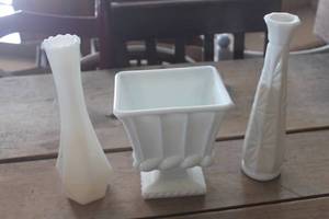 lot 4716 image: Vtg. Milk Glass Planter and Vases