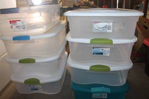 lot 4725 image: 8 Rubbermaid & Sterilite Storage Boxes